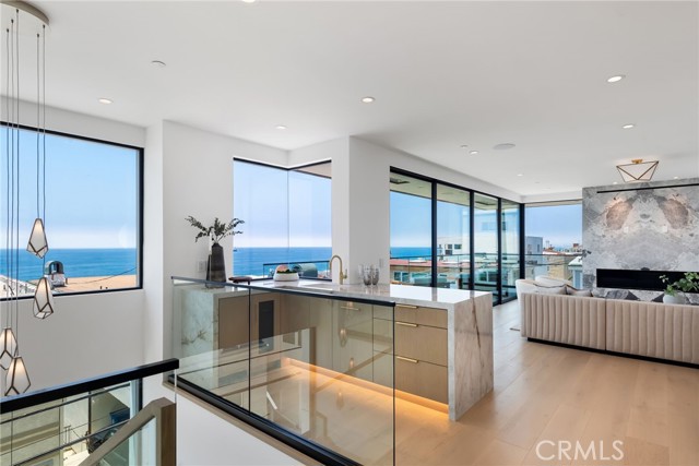 316 32nd Street, Manhattan Beach CA: https://media.crmls.org/medias/28f7971d-9553-4332-a1f0-121f6d1ec07a.jpg