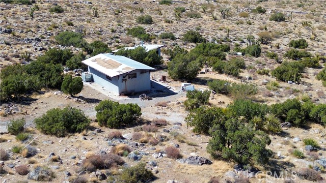 1 Silver Creek Road, Lucerne Valley CA: https://media.crmls.org/medias/28f7dc1f-7bfc-4047-a5c8-e176089b45f0.jpg