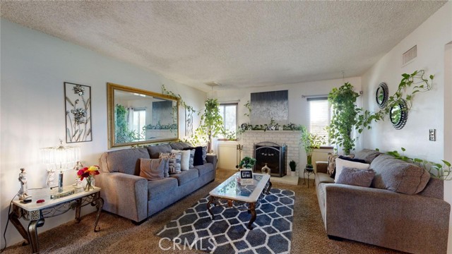 Detail Gallery Image 7 of 44 For 908 N Pepper Ave, Rialto,  CA 92376 - 4 Beds | 2 Baths