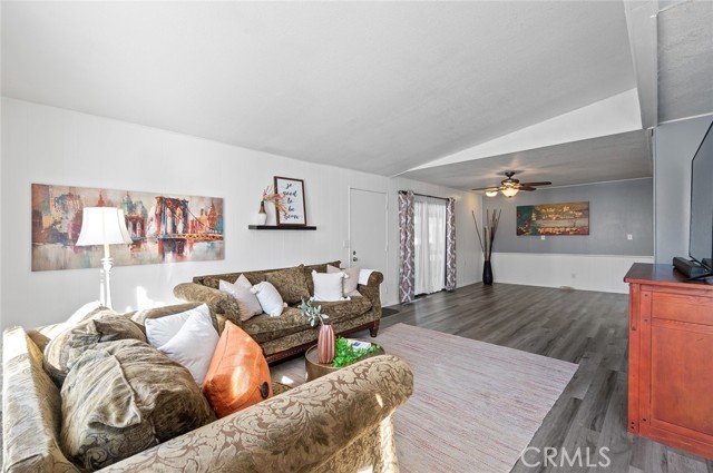 Detail Gallery Image 10 of 58 For 1550 Rimpau Ave #159,  Corona,  CA 92881 - 2 Beds | 2 Baths