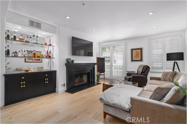 Detail Gallery Image 13 of 31 For 11740 W Sunset Bld #14,  Los Angeles,  CA 90049 - 2 Beds | 3 Baths