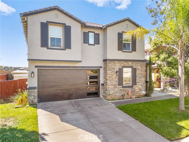 38327 Rancho Vista Dr, Beaumont CA: https://media.crmls.org/medias/28f9e2ee-12a4-42e4-8013-09869c446867.jpg