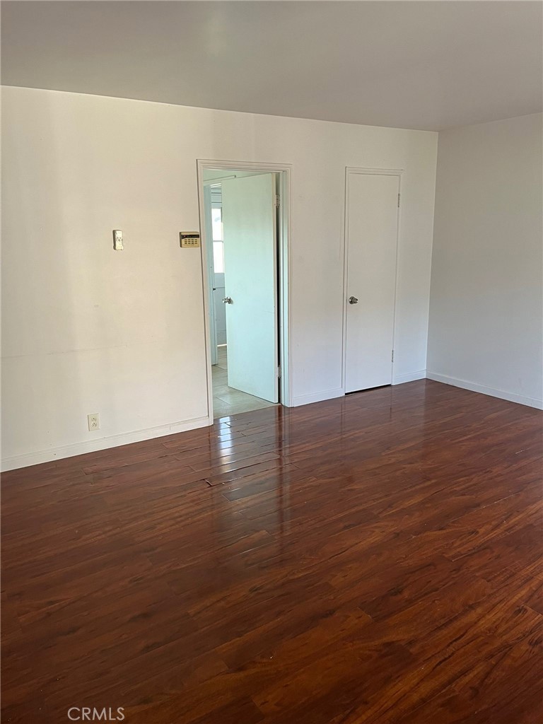 MLS #WS25269377 image #9