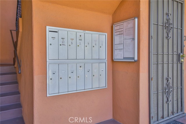 1030 E 2nd Street, Long Beach CA: https://media.crmls.org/medias/28fbbcc7-051b-4a03-a040-e76a8051b1d7.jpg