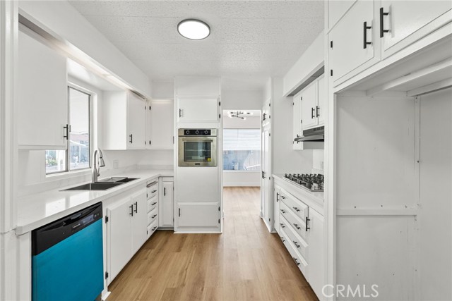 Detail Gallery Image 11 of 57 For 141 E Coronado Ln, Tustin,  CA 92780 - 3 Beds | 2 Baths