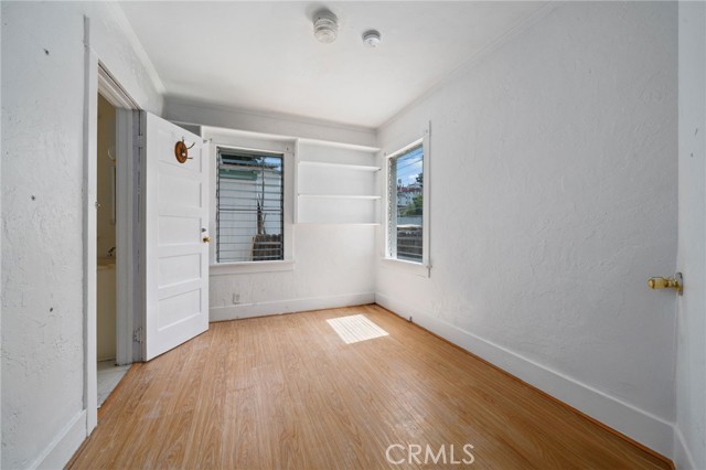 1412 S Victoria Avenue, Los Angeles CA: https://media.crmls.org/medias/28fc42ca-9a23-4a84-a648-b2f981aead75.jpg