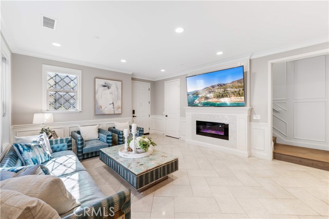 Detail Gallery Image 6 of 50 For 135 Hollow Tree, Irvine,  CA 92618 - 4 Beds | 3 Baths