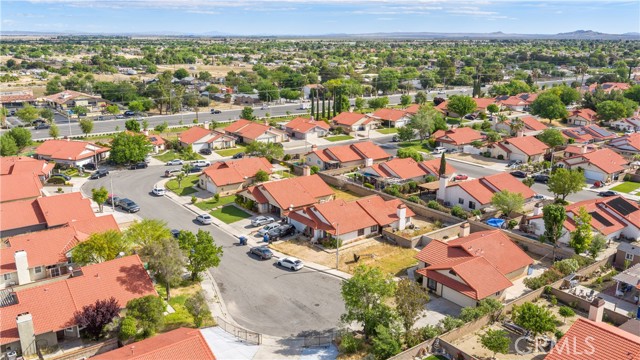 37112 Calle Amigo, Palmdale CA: https://media.crmls.org/medias/28fd6ae6-e045-440b-a69a-114594357d86.jpg