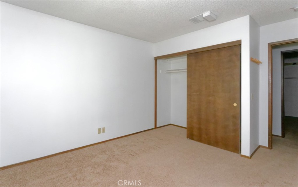 https://media.crmls.org/medias/28fda618-1891-41f4-8ab5-8f4aed0105e4.jpg?preset=X-Large