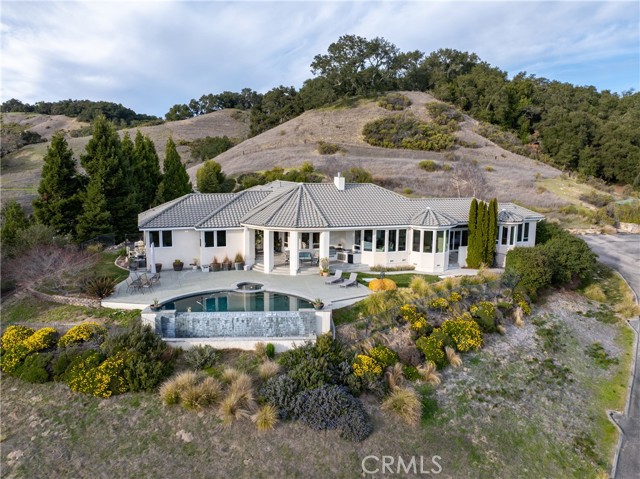 Detail Gallery Image 10 of 74 For 4342 Shadow Canyon Rd, Templeton,  CA 93465 - 7 Beds | 5 Baths