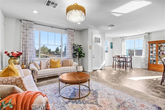 Detail Gallery Image 5 of 41 For 16681 Wyndham Ln #8,  Fontana,  CA 92336 - 3 Beds | 2/1 Baths