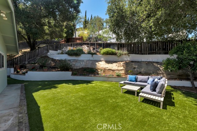 Detail Gallery Image 11 of 19 For 21407 Rios St, Woodland Hills,  CA 91364 - 3 Beds | 2 Baths