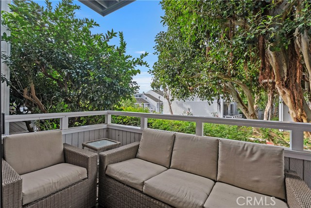 Detail Gallery Image 18 of 43 For 11 Baruna Ct #55,  Newport Beach,  CA 92663 - 3 Beds | 2/1 Baths