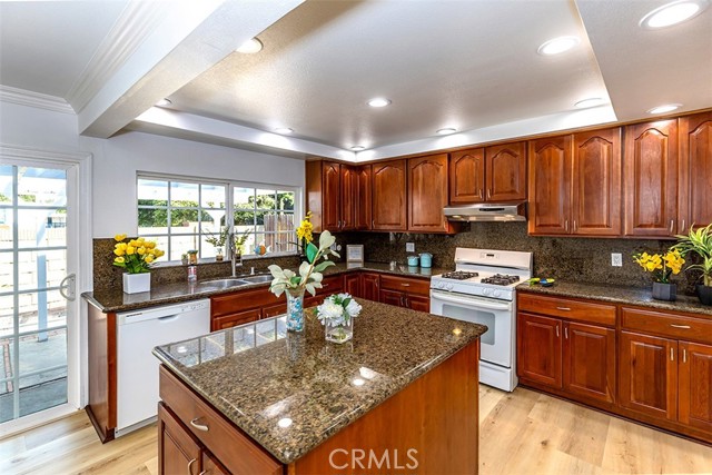 Image 10 of 46 For 5353 Barrett Circle