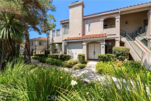 28 Sandpiper Lane, Aliso Viejo CA: https://media.crmls.org/medias/28fee0bc-c515-4f28-9a3c-a7efc58b91cc.jpg
