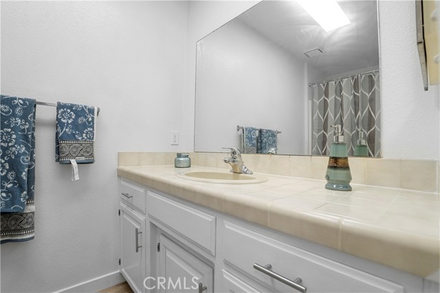 Detail Gallery Image 16 of 28 For 298 E Valley St, Coalinga,  CA 93210 - 3 Beds | 2 Baths