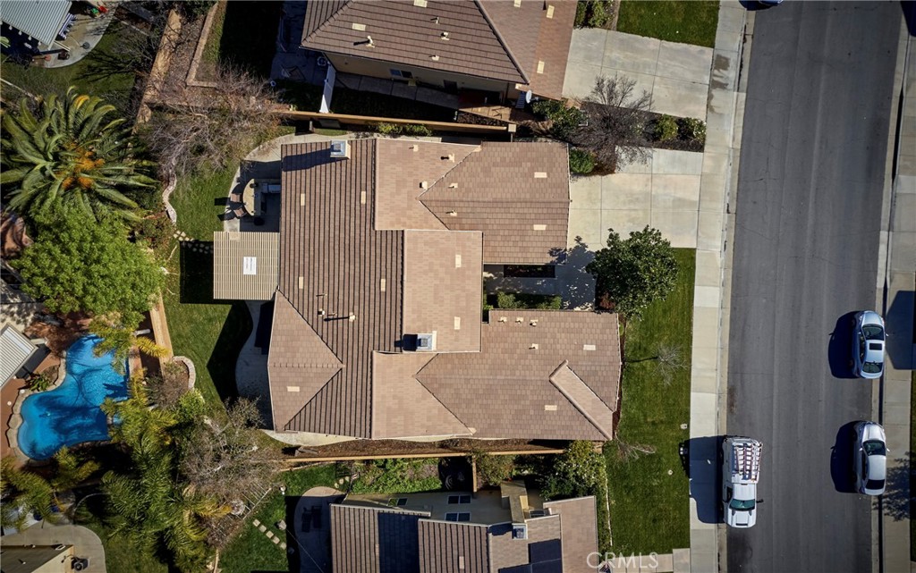 https://media.crmls.org/medias/28fff863-86f4-4a44-9165-f60d939448c1.jpg?preset=X-Large