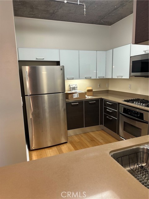 645 W 9th Street, Los Angeles CA: https://media.crmls.org/medias/290087ba-8c21-41ca-91af-9dacc89d8dcc.jpg