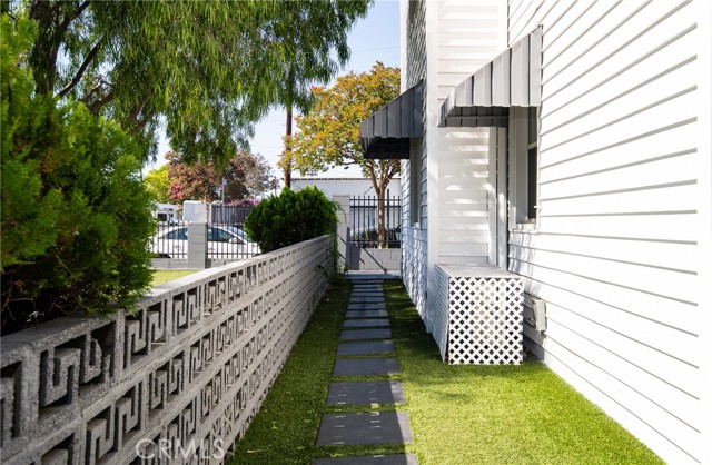6 Bed Home for Sale in North Hollywood, California