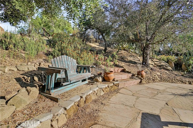 Detail Gallery Image 12 of 33 For 110 Box Canyon, Canoga Park,  CA 91304 - 3 Beds | 2/1 Baths