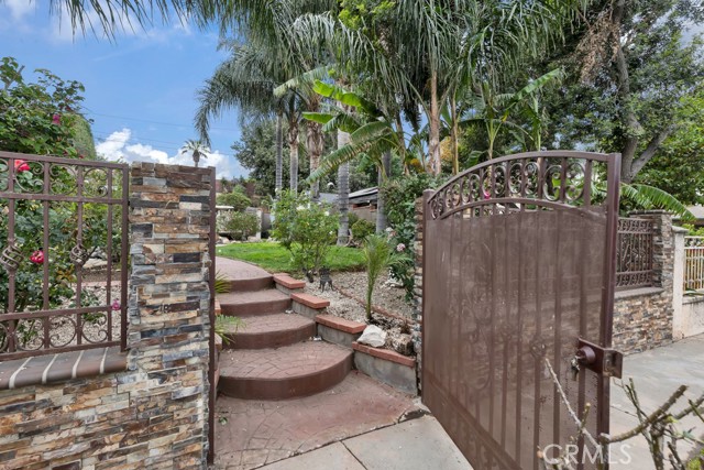 Detail Gallery Image 35 of 35 For 14962 Genoa, Sylmar,  CA 91342 - 4 Beds | 2 Baths