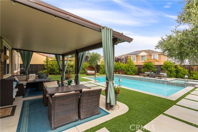 29238 Woodbridge Street, Lake Elsinore CA: https://media.crmls.org/medias/2901a18b-0db7-433f-ae51-22bb884f7c29.jpg