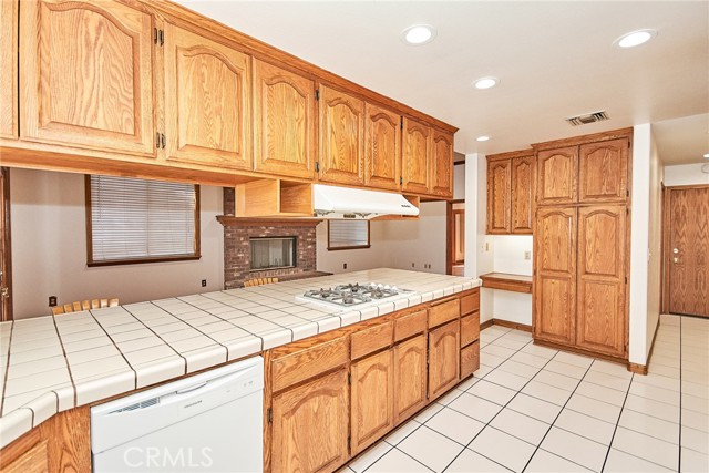 Detail Gallery Image 18 of 52 For 12646 Misty Pl, Cerritos,  CA 90703 - 5 Beds | 4 Baths