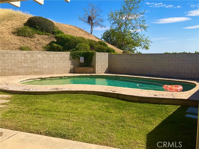 Detail Gallery Image 29 of 73 For 7123 Hidden Ct, Highland,  CA 92346 - 4 Beds | 3 Baths