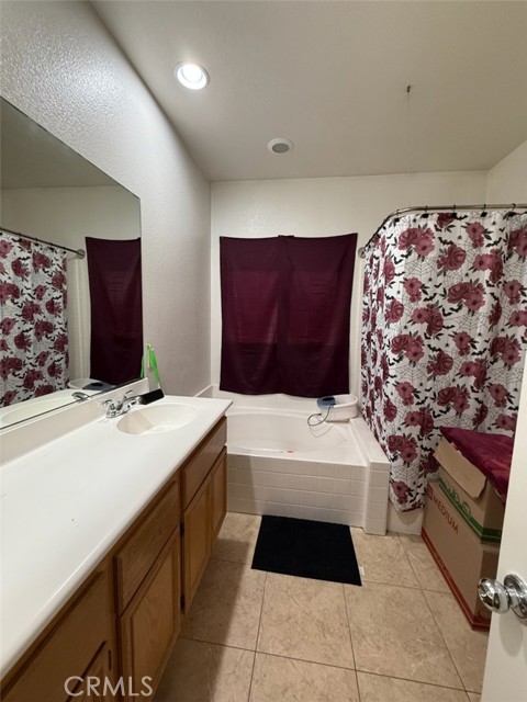 Detail Gallery Image 12 of 16 For 206 Garcia Dr, San Jacinto,  CA 92582 - 4 Beds | 2/1 Baths