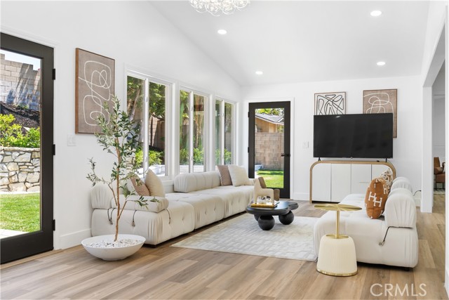 Detail Gallery Image 9 of 58 For 4816 Saint Andrews Ave, Buena Park,  CA 90621 - 5 Beds | 3 Baths