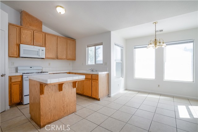 Detail Gallery Image 12 of 28 For 2658 N Drake, Merced,  CA 95348 - 4 Beds | 2 Baths