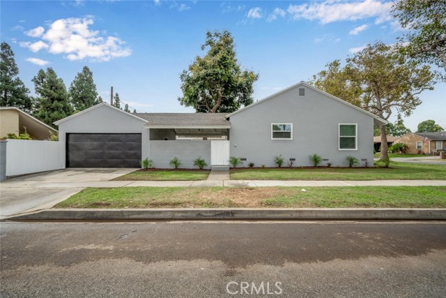 Detail Gallery Image 3 of 38 For 5744 Castana Ave, Lakewood,  CA 90712 - 3 Beds | 1 Baths