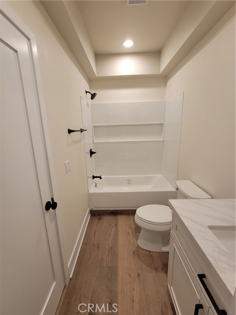 Detail Gallery Image 11 of 17 For 803 E Haxby St #1/2,  Carson,  CA 90746 - 1 Beds | 1/1 Baths