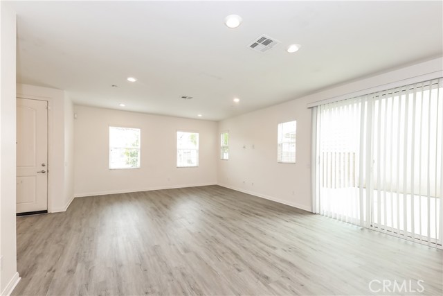 Detail Gallery Image 3 of 14 For 7460 Jersey St, Chino,  CA 91708 - 4 Beds | 2/1 Baths
