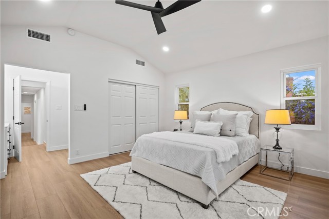 Detail Gallery Image 22 of 44 For 2441 N Myers St, Burbank,  CA 91504 - 3 Beds | 2 Baths