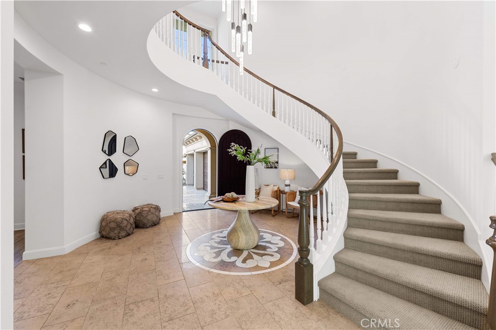 MLS #OC25277279 image #15