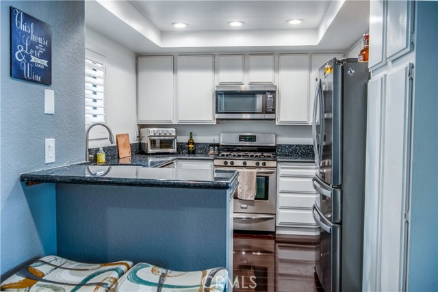 16551 Grunion, Huntington Beach CA: https://media.crmls.org/medias/290693b0-8805-4f38-a7a0-f9fa02427641.jpg