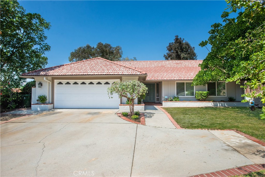 12824 Woodley Avenue