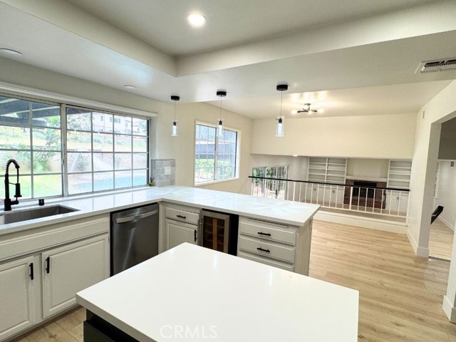 20591 Celtic Street, Chatsworth CA: https://media.crmls.org/medias/29076ffe-2ef6-4ca9-9680-679ea62c0c6b.jpg