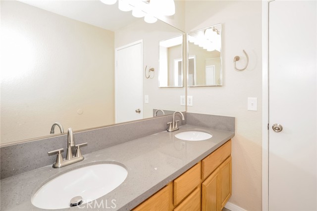 Detail Gallery Image 13 of 17 For 45529 36th St, Lancaster,  CA 93535 - 5 Beds | 3 Baths