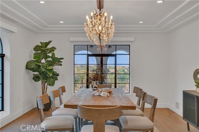 1812 Linda Vista Avenue, Pasadena CA: https://media.crmls.org/medias/29081240-2932-4f2b-8a48-962c6485e180.jpg