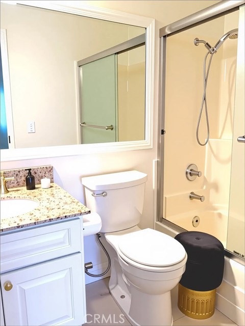 Detail Gallery Image 15 of 30 For 18 Goldenbush, Irvine,  CA 92604 - 2 Beds | 2/1 Baths
