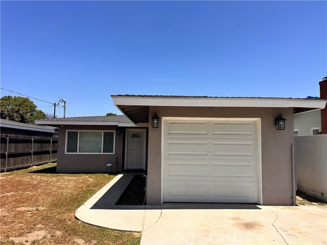 11919 Hemlock Street, El Monte CA: https://media.crmls.org/medias/29086e6c-80ff-4e98-acb3-16a0e47b0702.jpg