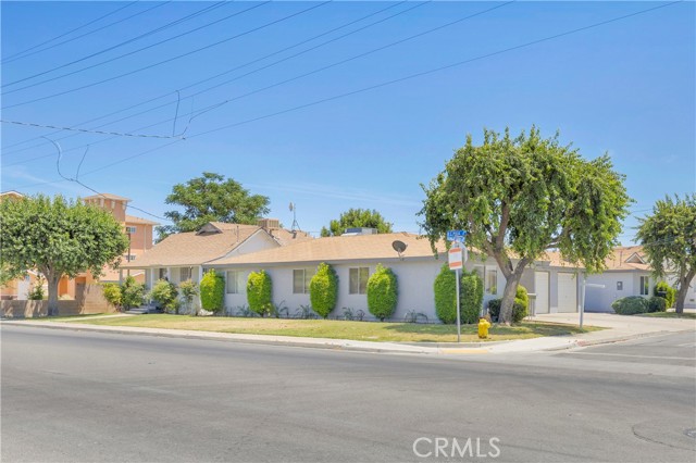 135 S Alfred Street, Coalinga CA: https://media.crmls.org/medias/29092617-bfbc-41a7-a95b-f407cae843ad.jpg