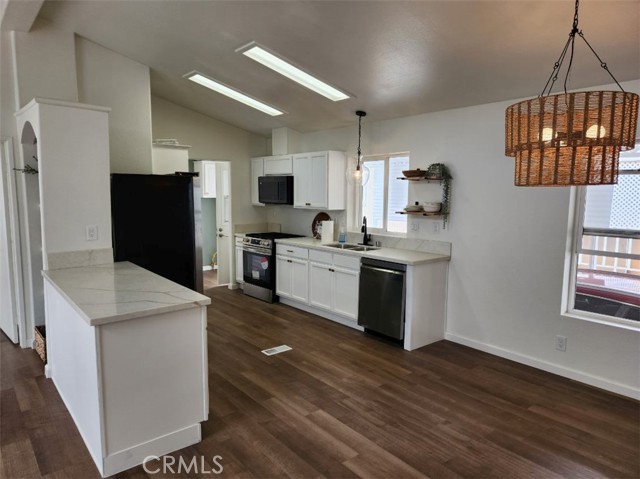 Detail Gallery Image 8 of 37 For 9080 Bloomfield Ave #272,  Cypress,  CA 90630 - 3 Beds | 2 Baths