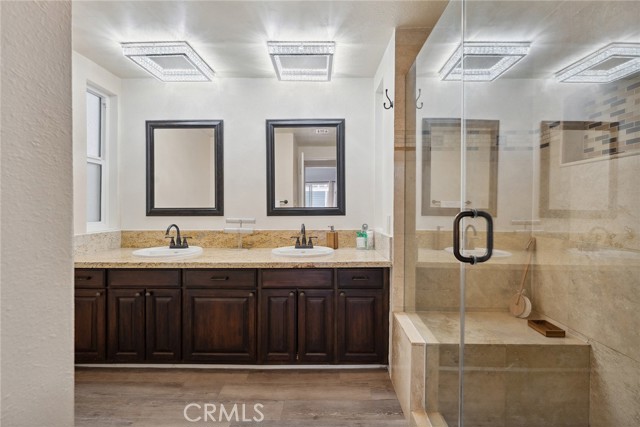 5254 Don Pio Drive, Woodland Hills CA: https://media.crmls.org/medias/290952e3-6e61-4aa7-a9a3-82f11621d8fb.jpg