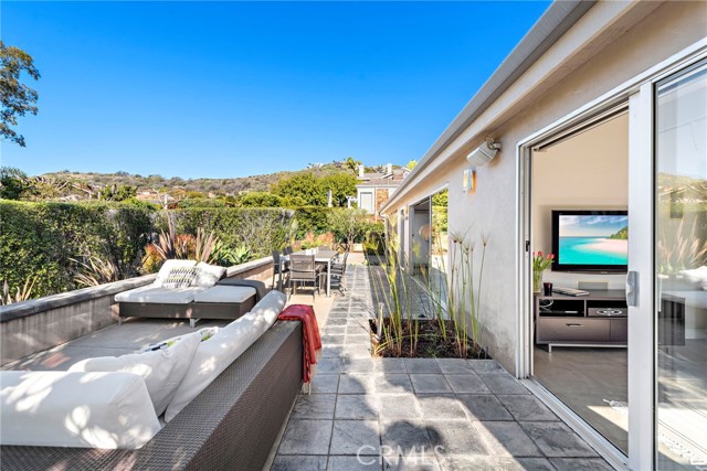 Detail Gallery Image 6 of 46 For 30692 Marilyn, Laguna Beach,  CA 92651 - 4 Beds | 3/1 Baths