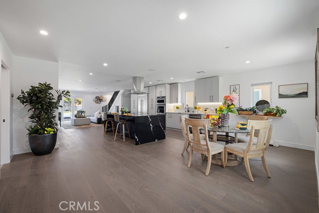 11245 Greenlawn Avenue, Culver City, California 90230, 5 Bedrooms Bedrooms, ,3 BathroomsBathrooms,Residential Lease,For Rent,11245 Greenlawn Avenue,CRSR25156538