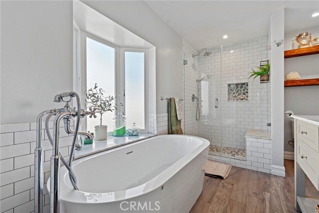 Detail Gallery Image 22 of 51 For 15551 Aulnay Ln, Huntington Beach,  CA 92647 - 3 Beds | 2 Baths