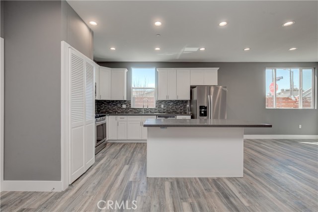 3626 S Cimarron Street, Los Angeles CA: https://media.crmls.org/medias/290b2922-9147-42df-bfe6-38abeecaa380.jpg